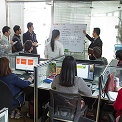 万蜂的实力来自于17年的沉淀，我们不断的提升技术实力与服务质量。